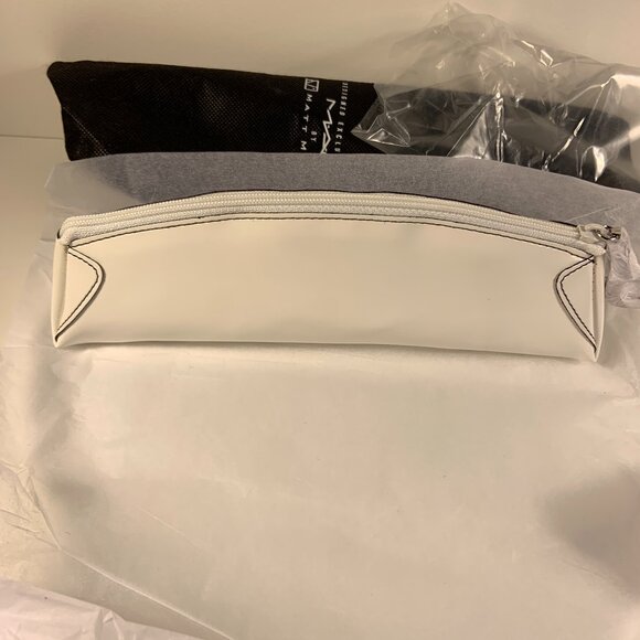 Mac Cosmetics Rare Slim Makeup bag by Matt Murphy in White Vintage 2000s RARE - Picture 2 of 11